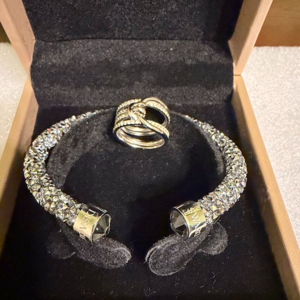 Swarovski crystal bracelet with ring